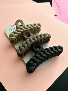 Kitsch Neutral Chain-Link Hair Claw Clips - Beige, Taupe, Chocolate, Black